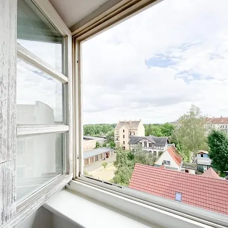 Schoene Mit Blick Ueber Stadtwald Daire *