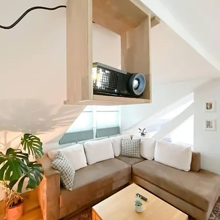 Schoene Mit Blick Ueber Stadtwald Apartment Leipzig