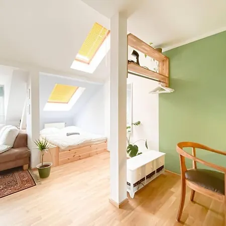 Schoene Mit Blick Ueber Stadtwald * Leipzig