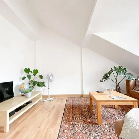 Schoene Mit Blick Ueber Stadtwald Apartment *