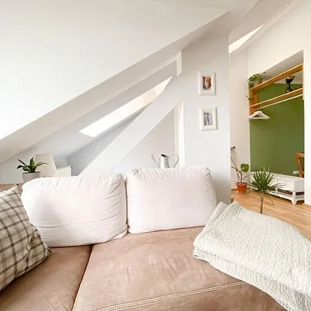 Schoene Mit Blick Ueber Stadtwald * Leipzig